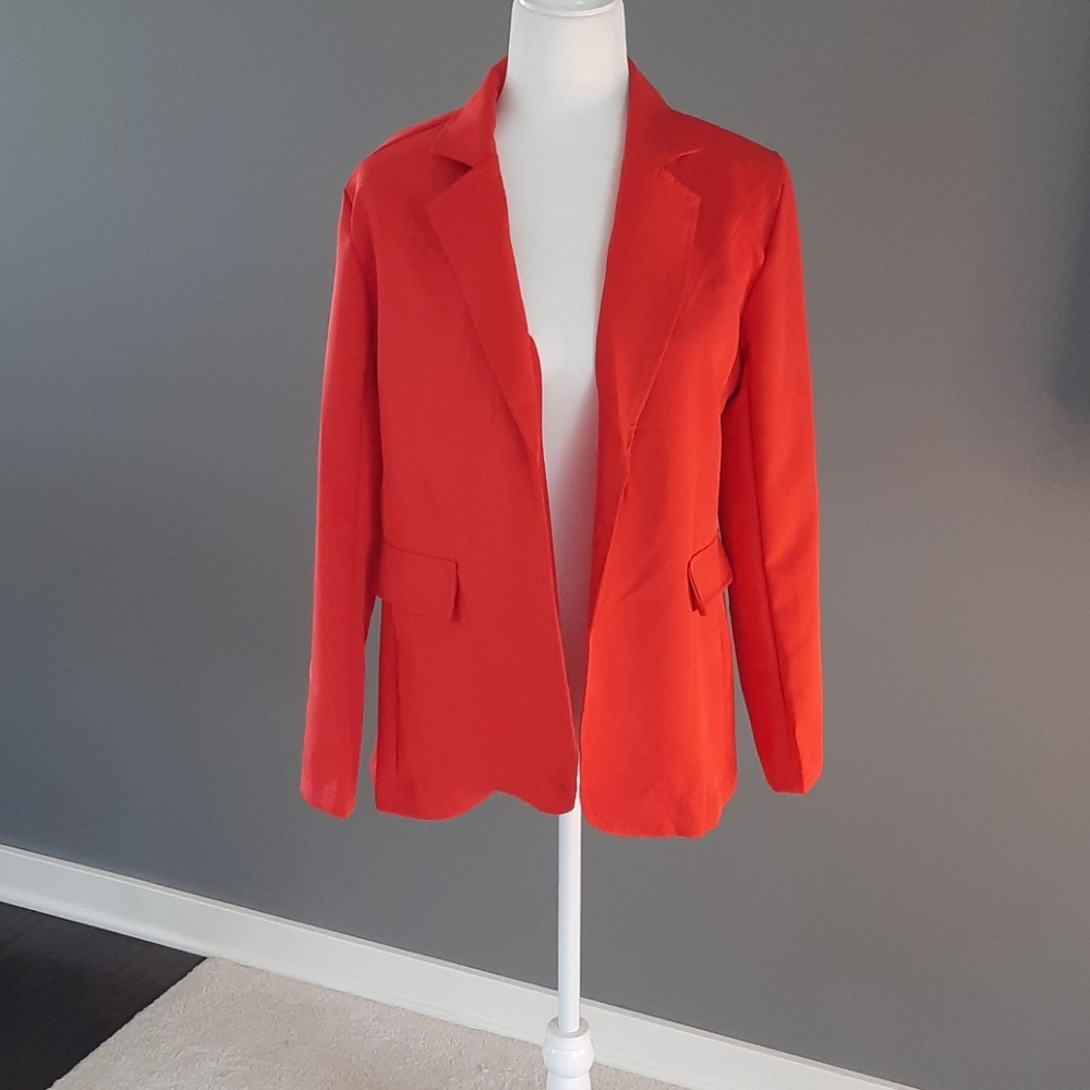 NWOT. Open front long sleeve blazer